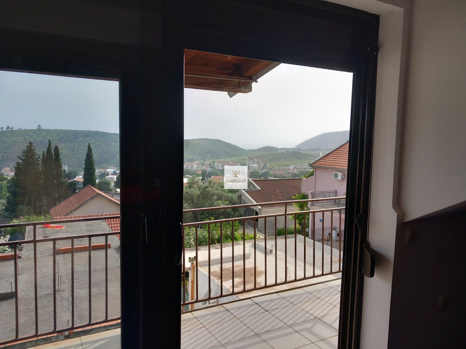 Spacious 3-story house with Sea View in Zankovići, Bar